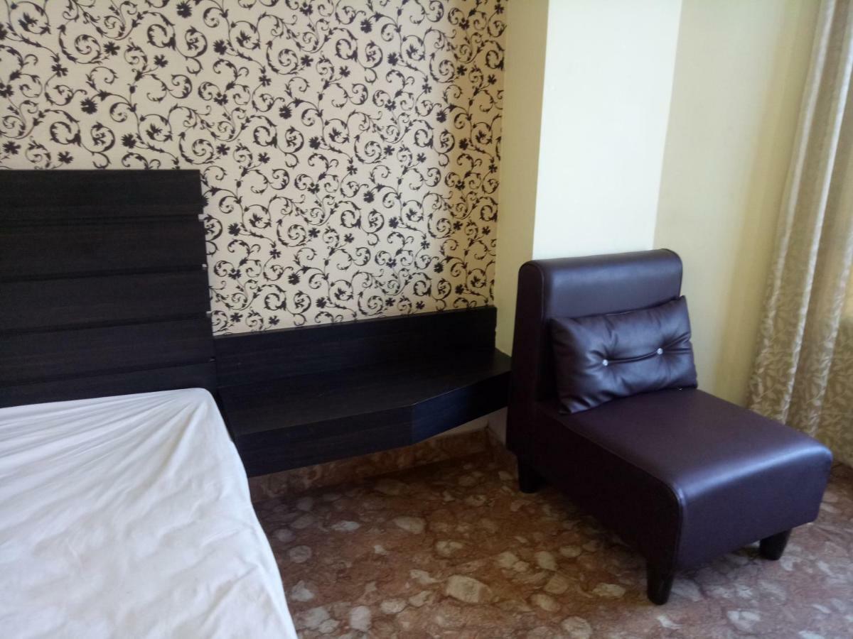 Assam Jatri Niwas Hotel Puri Exterior foto